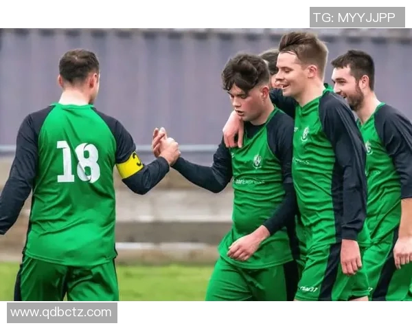 9月4日足球界明星齐聚一堂 多位球星共同庆祝生日盛宴