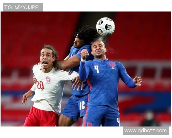 丹麦足球球星的辉煌历程与绿茵场上的荣耀瞬间